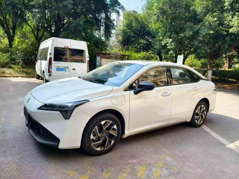 重庆25年传祺埃安S2