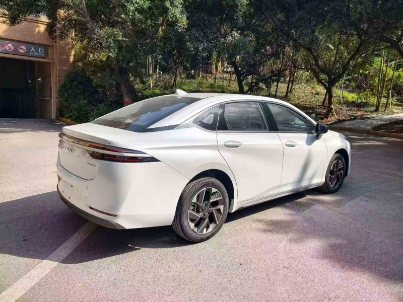 重庆25年传祺埃安S8