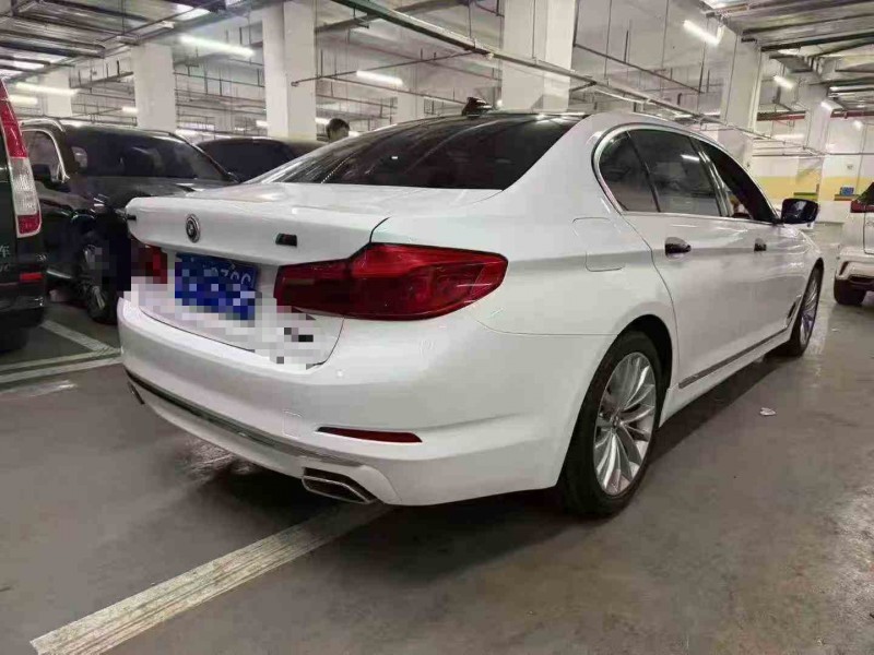 重慶19年寶馬5系8