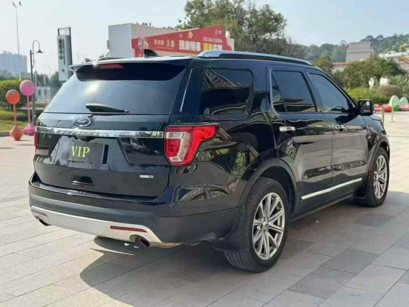 广州17年福特探险者9