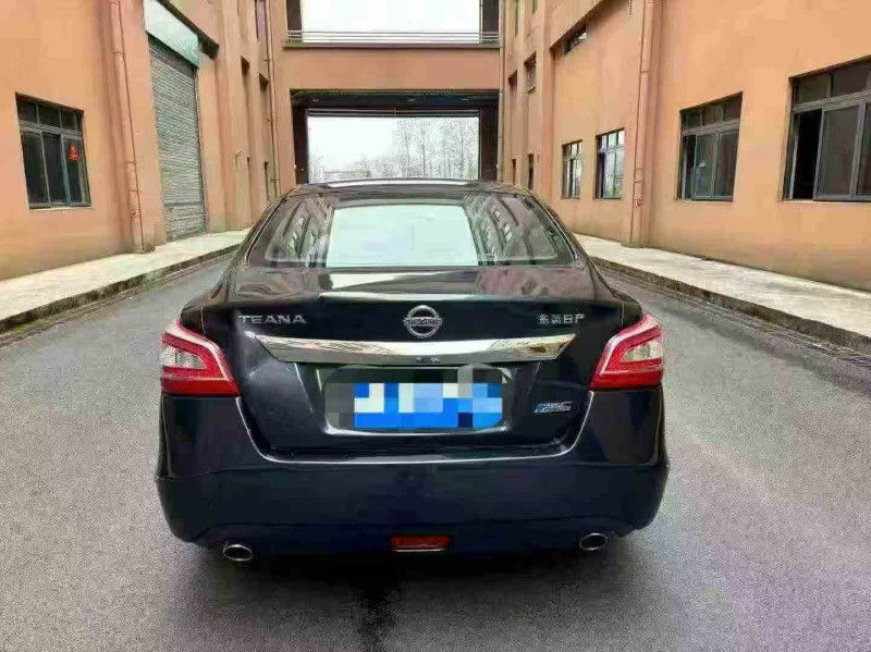 重庆14年日产天籁9