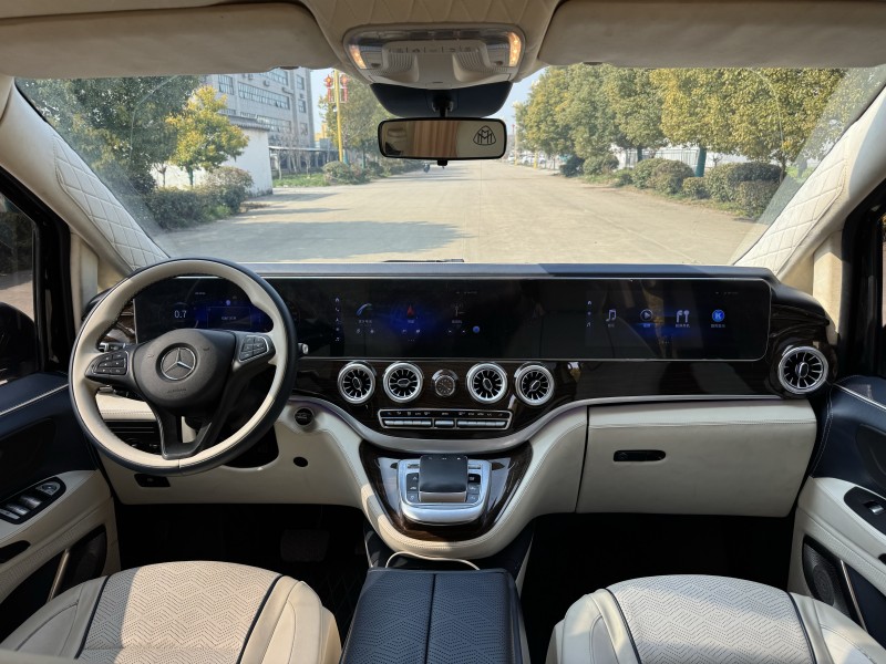 鹽城21年奔馳威霆8