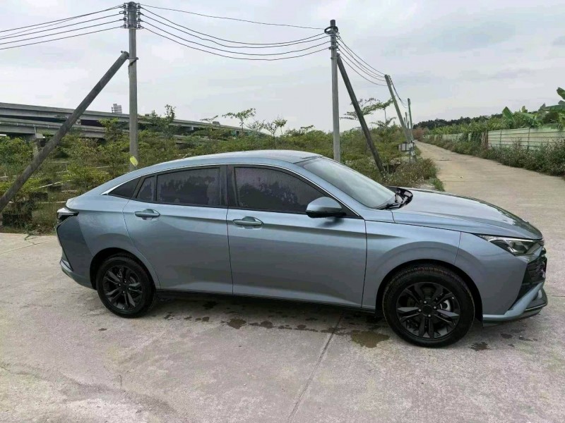 湛江25年東風奕炫7