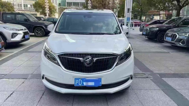 淮安18年別克GL81