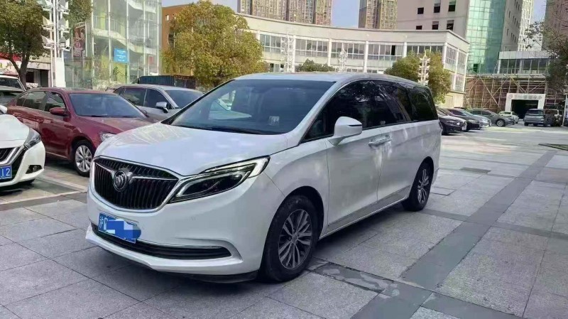 淮安18年別克GL82