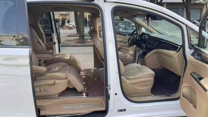 淮安18年別克GL84