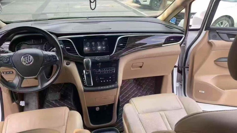 淮安18年別克GL85