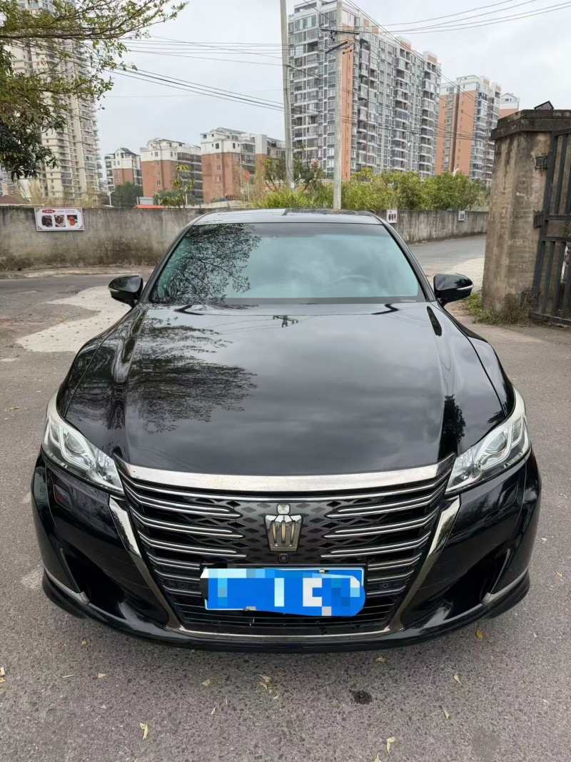 南寧18年豐田皇冠1