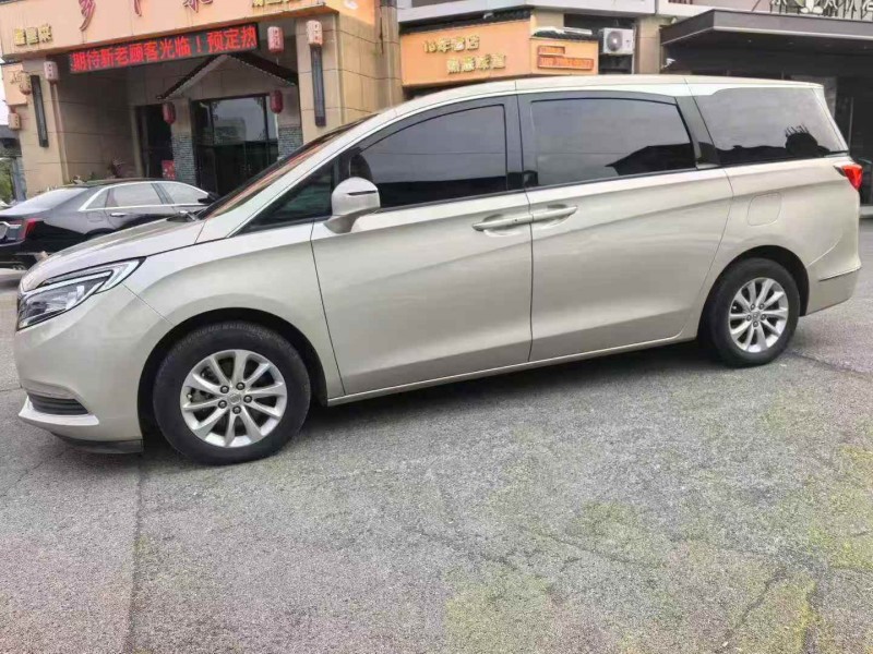 吉安18年别克GL83