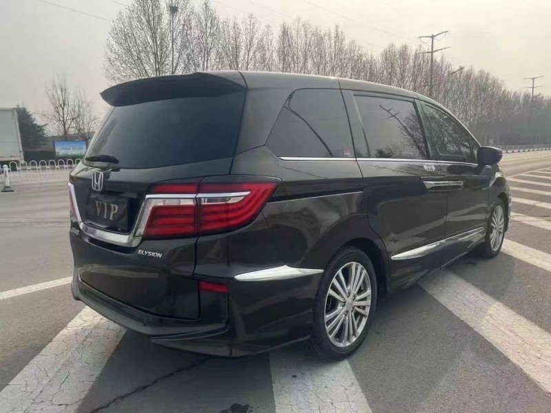 枣庄19年本田艾力绅8