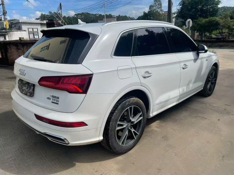 东莞19年奥迪Q54