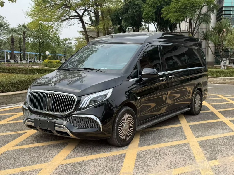 廣州22年奔馳威霆2