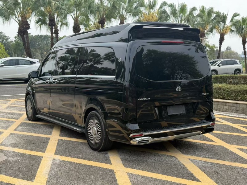 廣州22年奔馳威霆7