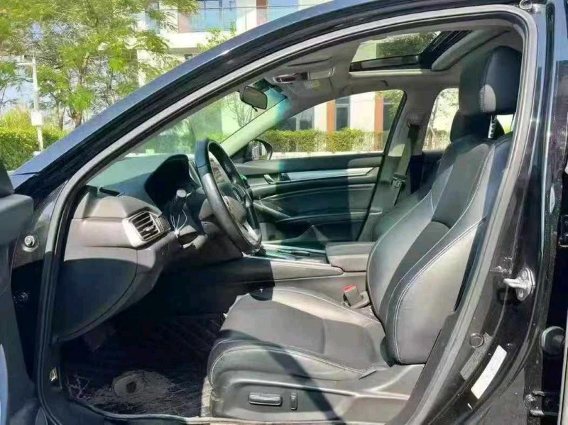 广州21年本田雅阁9