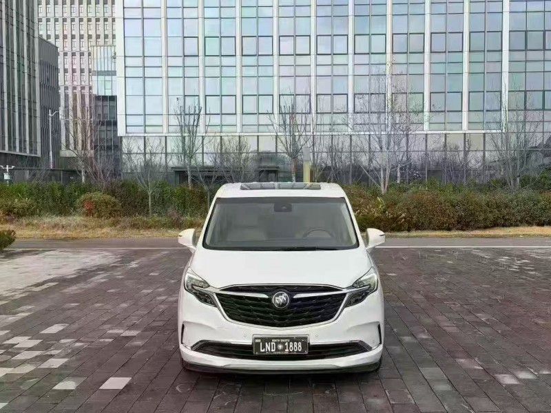 青岛22年别克GL81