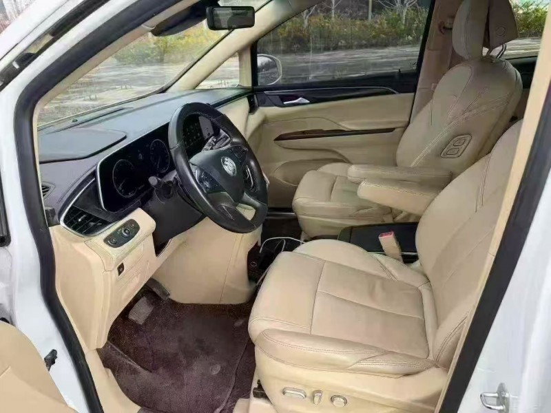 青岛22年别克GL88