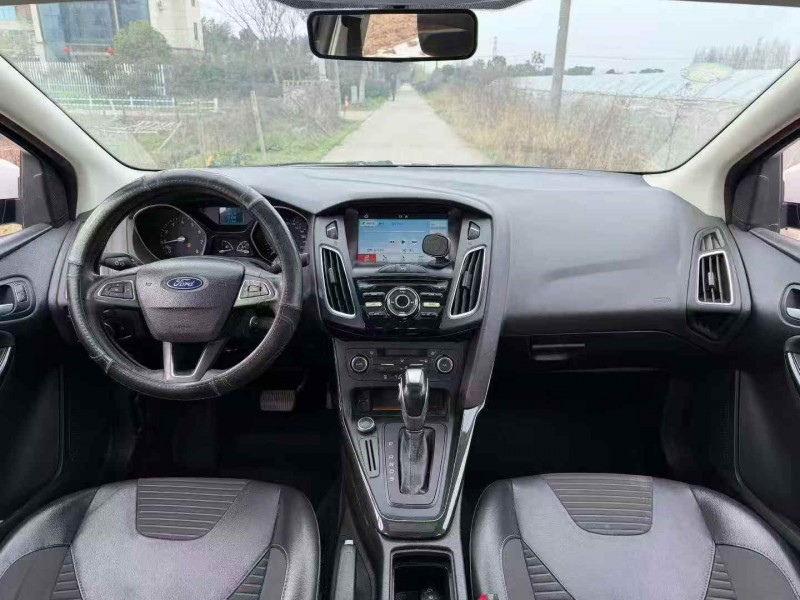 嘉兴17年福特福克斯4