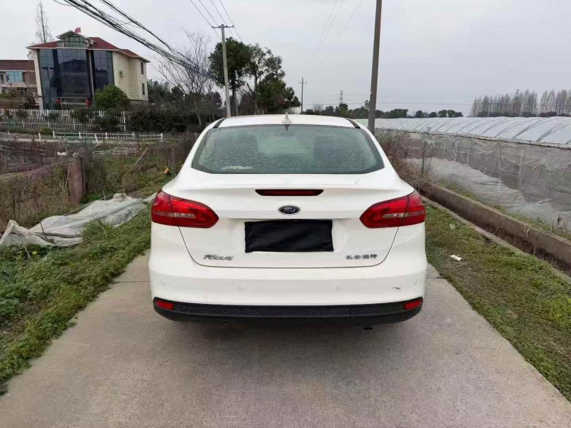 嘉兴17年福特福克斯9