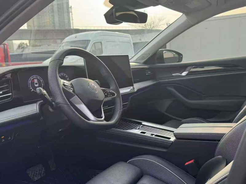 咸阳25年大众迈腾4