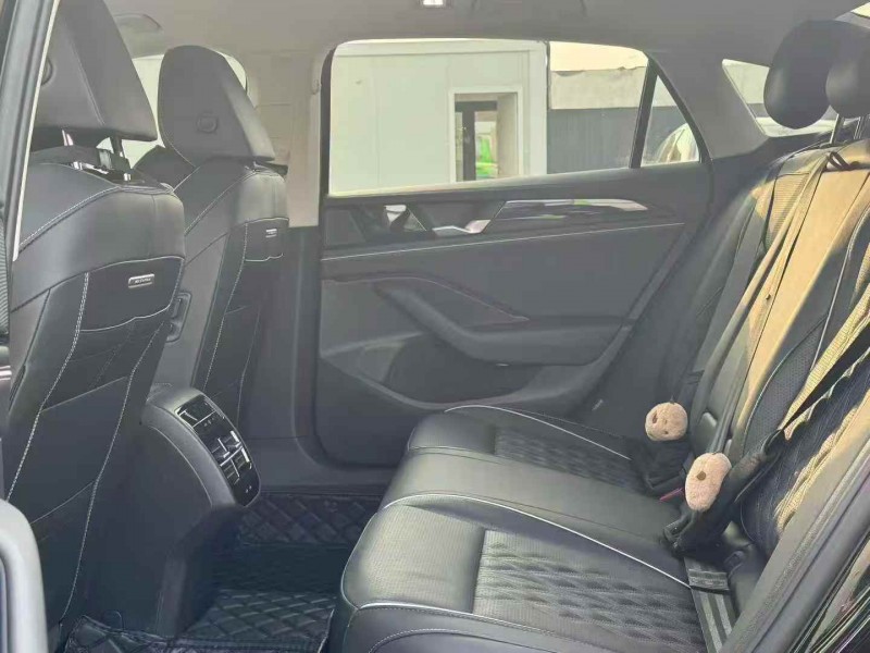 咸阳25年大众迈腾5