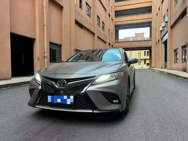 唐山18年豐田凱美瑞2