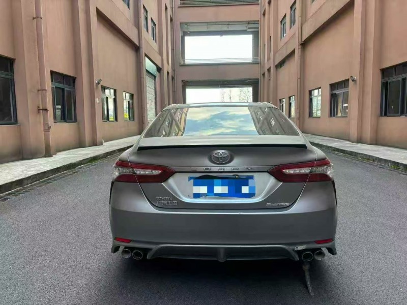 唐山18年豐田凱美瑞9