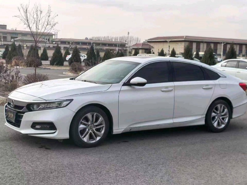 保定21年本田雅阁2