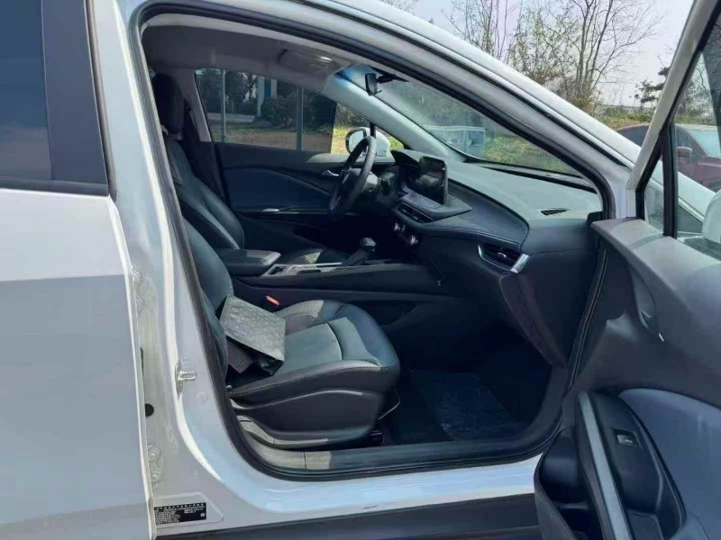 苏州24年别克微蓝6