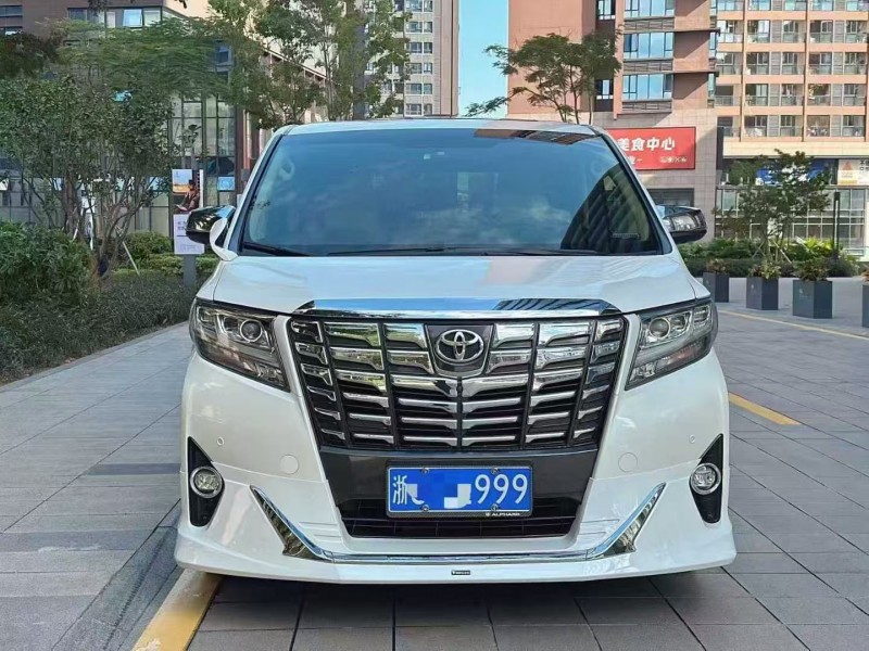 深圳18年丰田埃尔法1