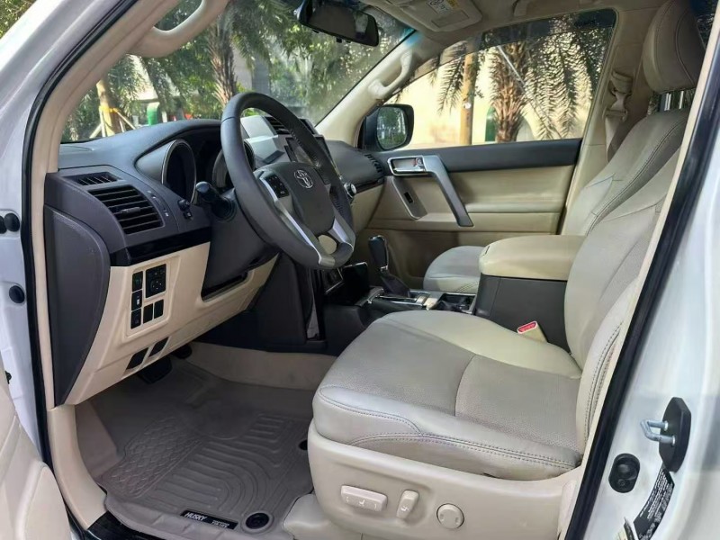 深圳16年丰田普拉多4