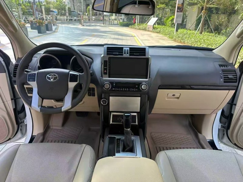 深圳16年丰田普拉多5