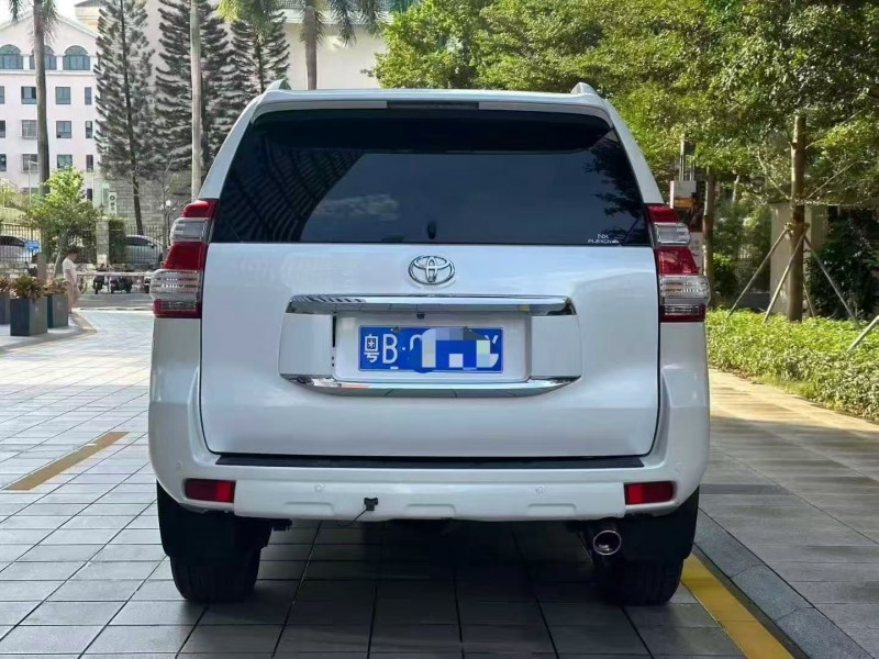 深圳16年丰田普拉多9