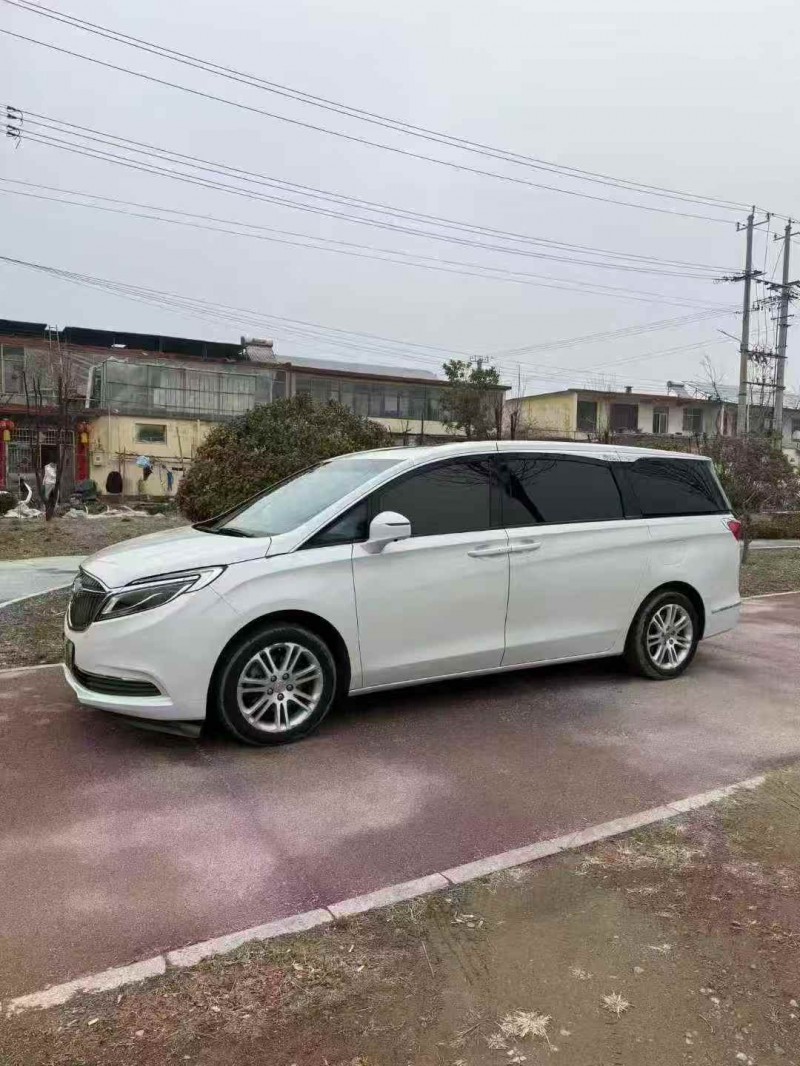 枣庄17年别克GL82