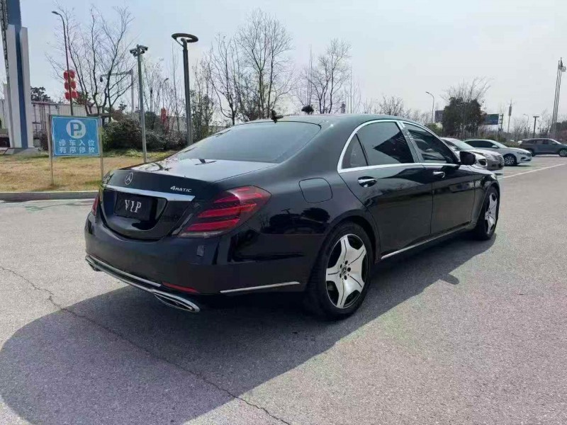 淮安17年奔驰S8