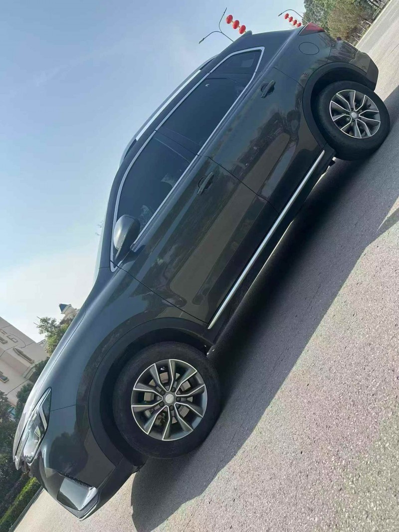 泸州23年荣威RX52