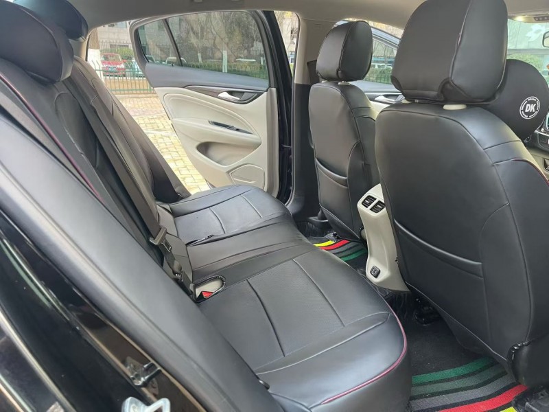 徐州22年别克君威7