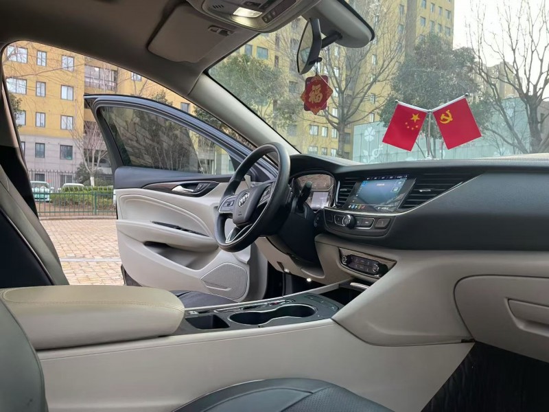 徐州22年别克君威8