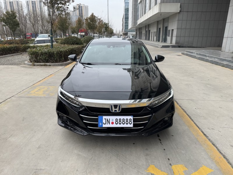 济宁23年本田雅阁1