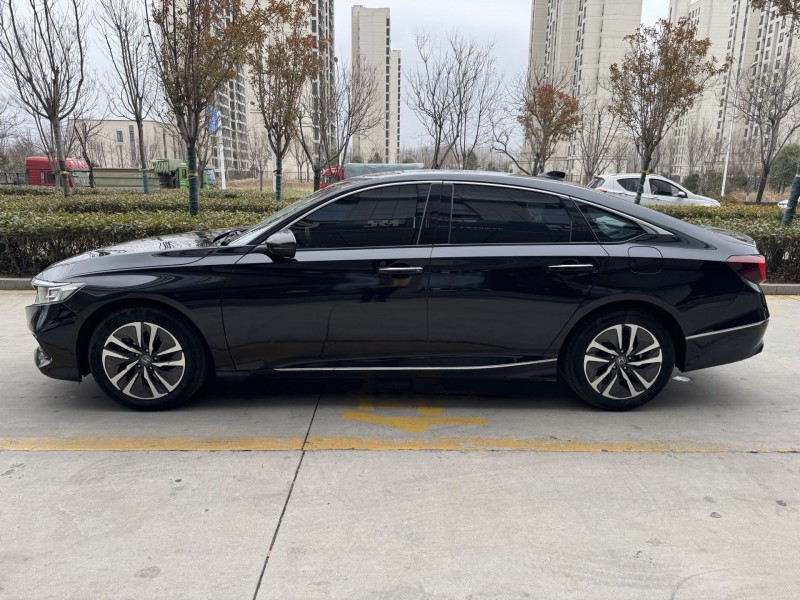 济宁23年本田雅阁4