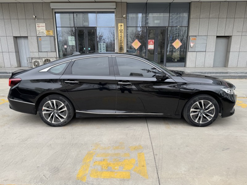 济宁23年本田雅阁8