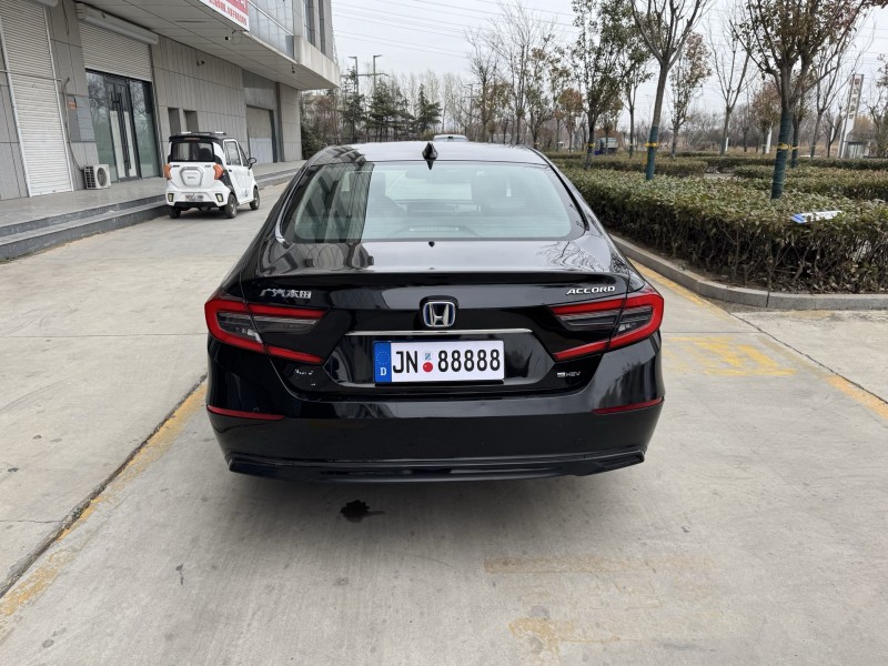 济宁23年本田雅阁9