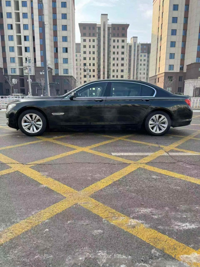 保定12年宝马7系3