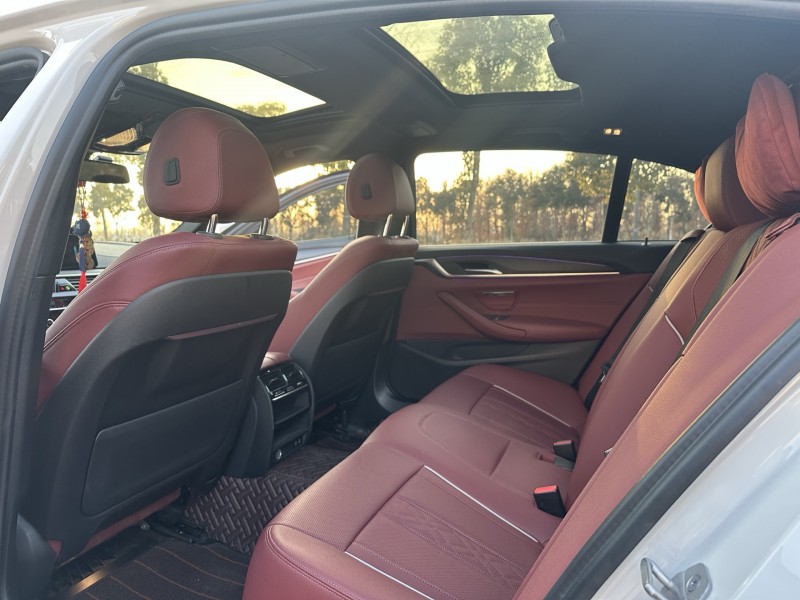 盐城22年宝马5系3