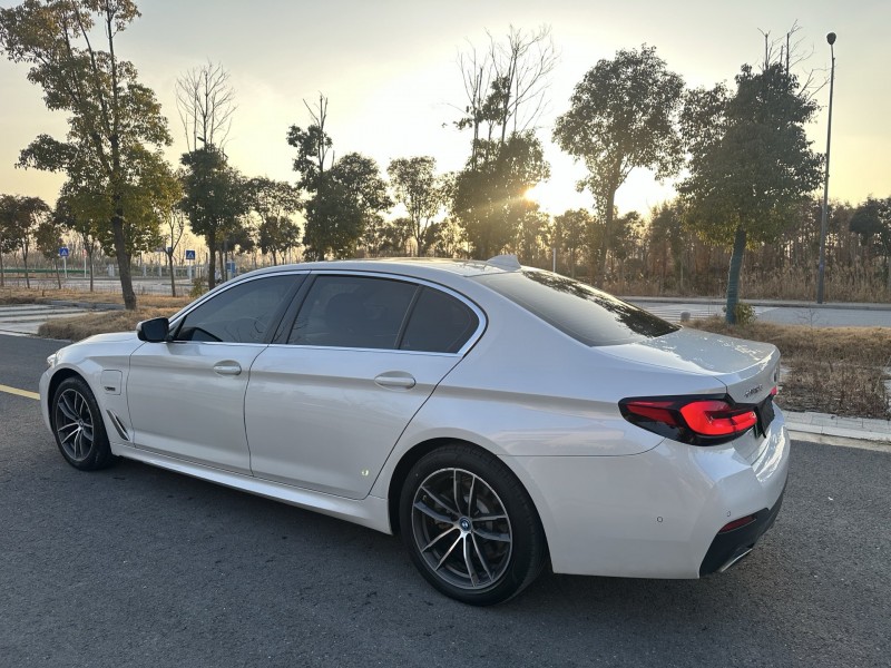 盐城22年宝马5系8