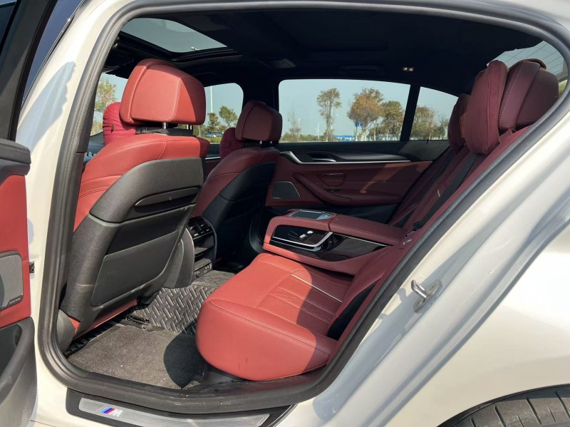 苏州22年宝马5系9