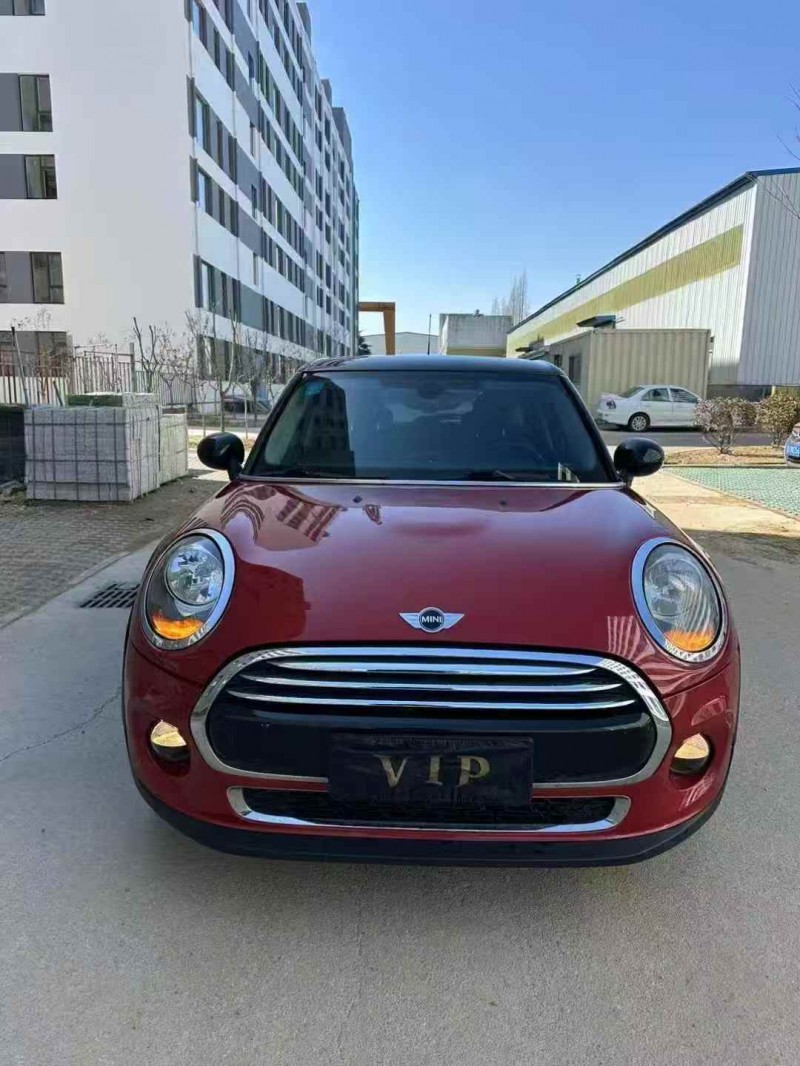 东营17年宝马迷你1