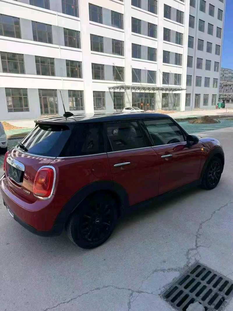 东营17年宝马迷你7