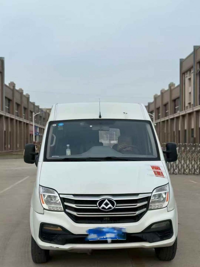 东营19年大通V801