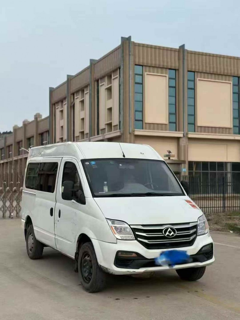 东营19年大通V802