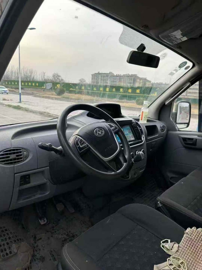 东营19年大通V805